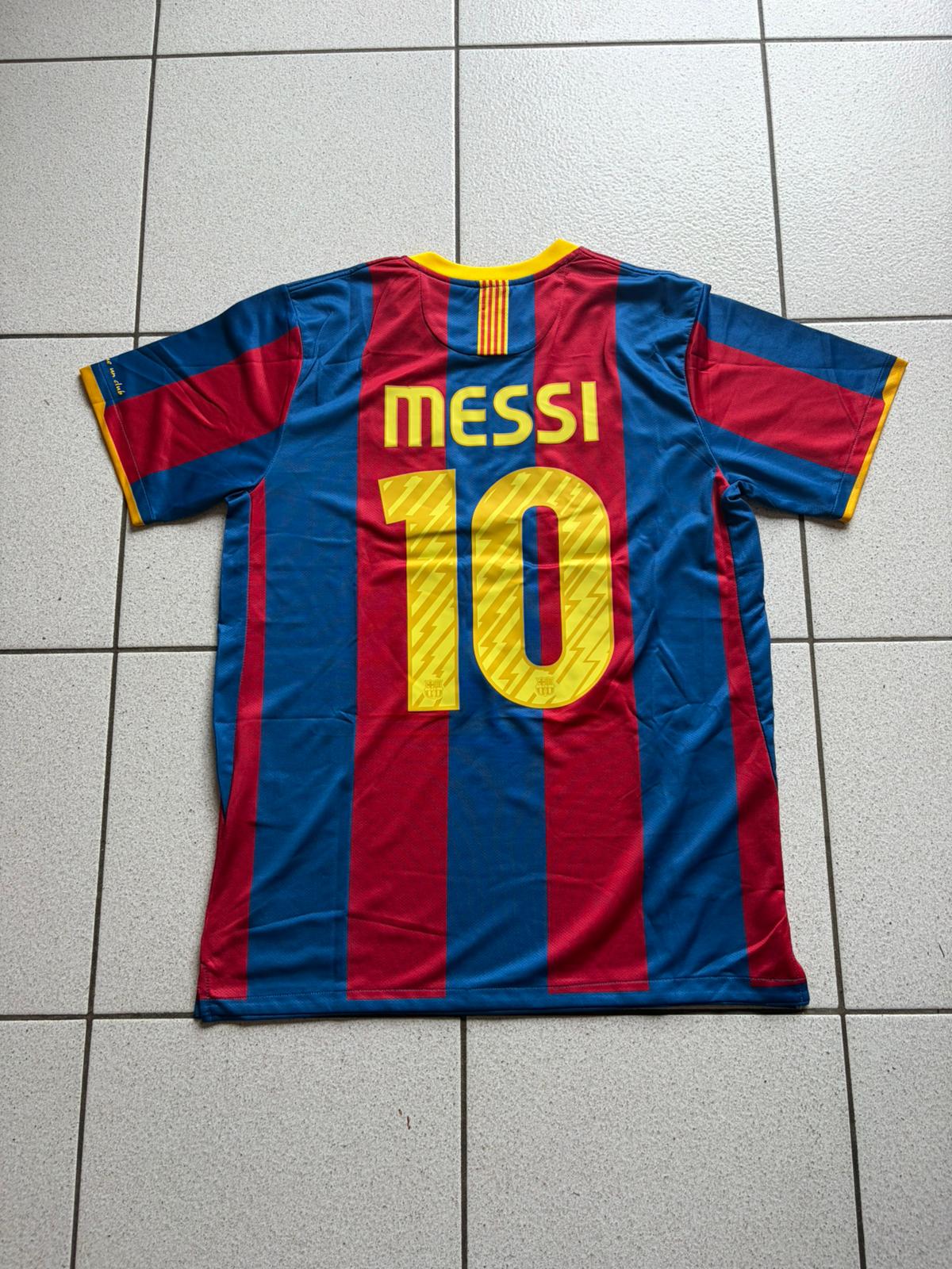Maillot rétro FC Barcelone 2011 vu de dos, flocage MESSI numéro 10